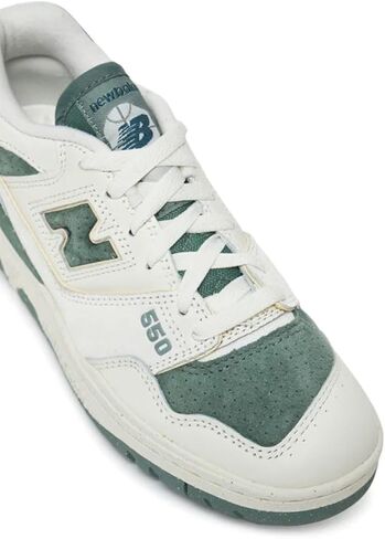 New Balance Women's 550 Shoes in Saudi Arabia