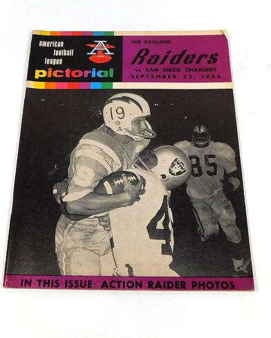 1966 سان دييغو تشارجرز في برنامج كرة القدم أوكلاند رايدرز AFL 9-25-66 - برامج NFL in Saudi Arabia