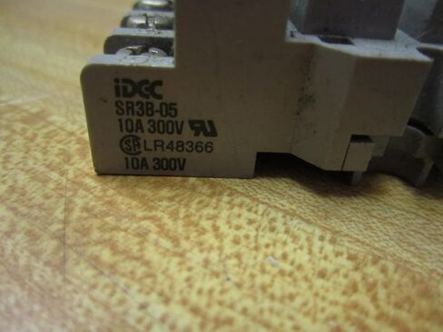 Idec SR3B-05 مقبس التتابع SR3B05 (عبوة من 5) in Saudi Arabia