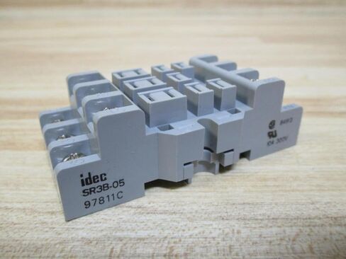 Idec SR3B-05 مقبس التتابع SR3B05 (عبوة من 5) in Saudi Arabia