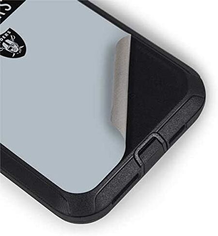 ملصق Skinit متوافق مع حافظة OtterBox Defender iPhone 11 - تصميم سلسلة الأداء الفضي من NFL Las Vegas Raiders المرخص رسميًا in Saudi Arabia