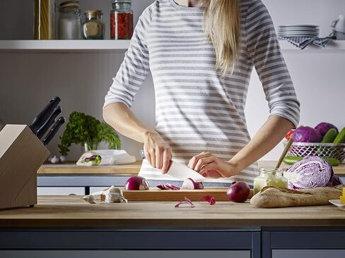 سكين الشيف WÜSTHOF Gourmet مقاس 6 بوصات، أسود in Kuwait