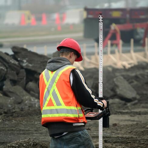 QWORK 16-Foot Aluminum Grade Rod, 5-Section Telescopic Leveling Rod – Dual Sided Tenths & Inches Measurement Staff for Surveying, Grading & Construction – Heavy-Duty Graduated Pole in Saudi Arabia
