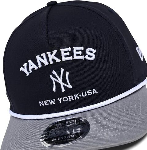قبعة New Era NY New York Yankees 9FORTY M-Crown Arch Snapback، قبعة قابلة للتعديل باللون الأزرق الداكن والرمادي in Saudi Arabia