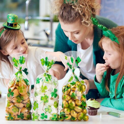 أكياس علاج السيلوفان لعيد الميلاد من AREOK مع ربطات عنق، أكياس حلوى جودي للوجبات الخفيفة - 100 قطعة من البلاستيك الشفاف لعيد الميلاد من السيلوفان هدية كوكي جودي حقيبة طعام للحفلات وحقائب للحلوى، حقيبة حلوى للعطلات in Kuwait