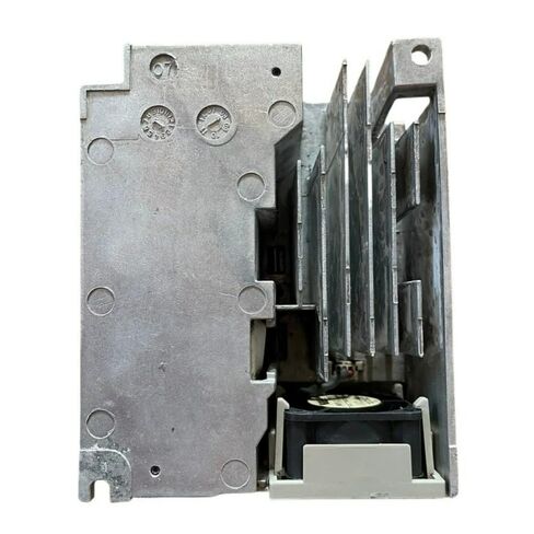 محول التردد ATV302HU15N4 بحالة جيدة جديد ومختوم في الصندوق in Kuwait