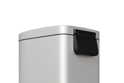 13 Gallon Slim Kitchen Trash Can, Garbage Bin with Soft Close Lid, Foot Pedal, Fingerprint Proof, Removable Inner Bucket, Rear Handle for Kitchen, Bedroom, Bathroom in Saudi Arabia