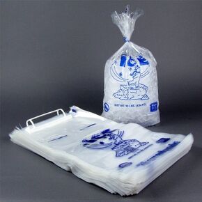 TableTop King 20 lb. Wicketed Ice Bag with Handle - 500/Case in Kuwait