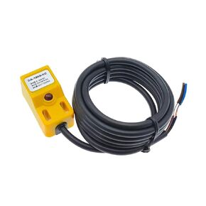 1805 5 مللي متر NPN PNP القرب التبديل مستشعر معدني مربع ، 3 سلك تيار مستمر 5 فولت الحد 24 فولت لا NC ، 1 قطعة in Kuwait