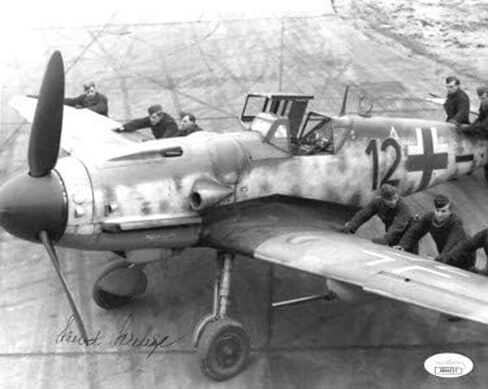 Athlon Sports CTBL-024448 كورت شولتز وقع الحرب العالمية الثانية الألمانية ME-109 Luftwaffe Pilot KG2 Vintage B&W 8 x 10 بوصة. صورة - JSA Hologram No.DD64727 in Kuwait