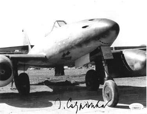 Athlon Sports CTBL-024414 Jorg Czypionka موقع من الحرب العالمية الثانية الألمانية ME-262 Luftwaffe Pilot Night Fighter Vintage B&W 8 x 10 in. صورة - صورة ثلاثية الأبعاد JSA رقم DD64717 in Kuwait