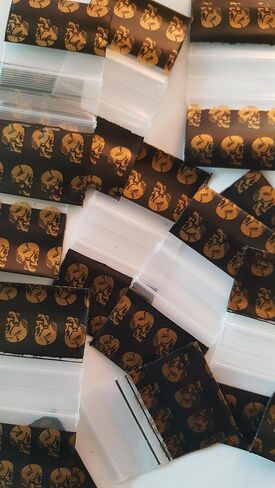 12510 أكياس زيبلوك صغيرة 10 تصميم 1000 كيس 1.25"x1" in Saudi Arabia