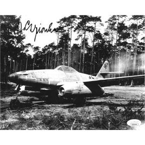 Athlon Sports CTBL-025092 8 × 10 بوصة. Jorg Czypionka موقعة من الحرب العالمية الثانية الألمانية ME-262 Luftwaffe Pilot Night Fighter صورة كلاسيكية، أبيض وأسود in Kuwait