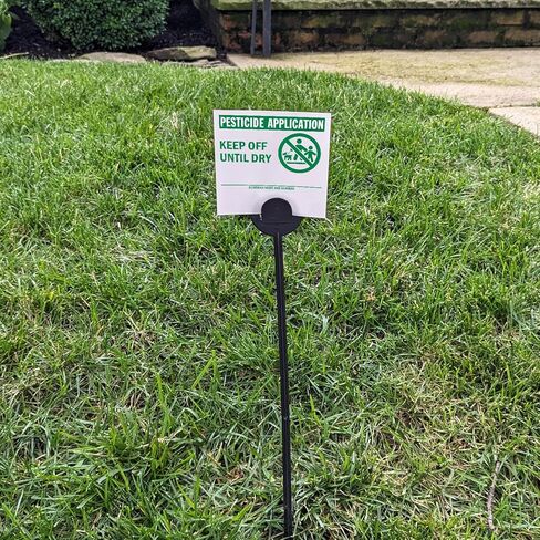 SmartSign (20 حزمة) تطبيق المبيدات الحشرية يُحفظ حتى يجف، لافتة مع أوتاد، كتابة، بلاستيك HDPE بسمك 16 مل أخضر/أبيض، لافتات 4 × 4 بوصة مع مجموعة أوتاد 16 بوصة، مقاومة للتمزق، صنع في الولايات المتحدة الأمريكية in Kuwait