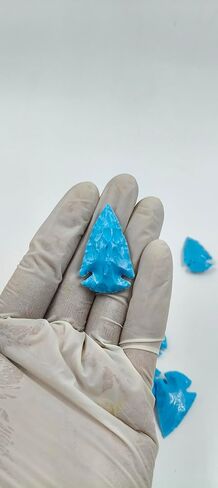 Turquoise Arrowheads – Pack of 20 | 1″–1.25″ Handmade Stone Arrow Points for Craft, Jewelry Making & Collection in Saudi Arabia