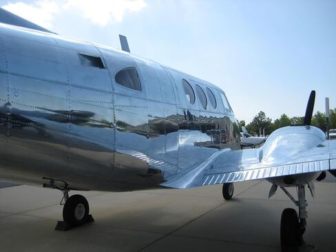 مجموعة عجلات تلميع مخيطة من القطن مقاس 10 بوصات تناسب عمود أربور مقاس 3/4 بوصة، وتناسب أيضًا مقاس 1/2 بوصة أو 5/8 بوصة مع البطانات المتضمنة لمحرك طاحونة المقعد. 60 طبقة تلميع لأي ألومنيوم أو ستانلس ستيل (عبوتان) in Kuwait