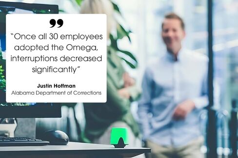 مؤشر حالة USB Busylight UC Omega Plus مع ملحق مغناطيسي، لوحات معدنية إضافية، سهلة التركيب في المكتب والمكتب المنزلي، إشارة مرور LED لحالة اتصال التركيز الهادئ، متوافق in Kuwait