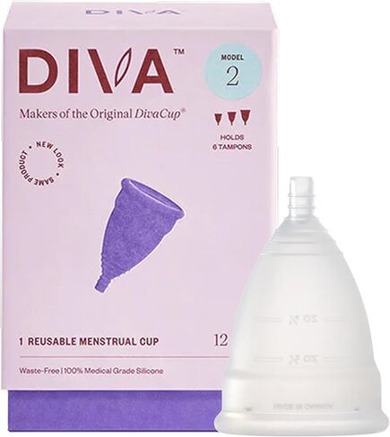 كأس DIVA موديل 2 وحقيبة - كوب سيليكون طبي للعناية بالدورة الشهرية - كأس حيض قابل لإعادة الاستخدام - ما يصل إلى 12 ساعة من الارتداء - موديل 2 (للقنوات المهبلية الواسعة، بعد الولادة والأعمار 35+) بالإضافة إلى حقيبة DivaPouch الرجعية in Kuwait