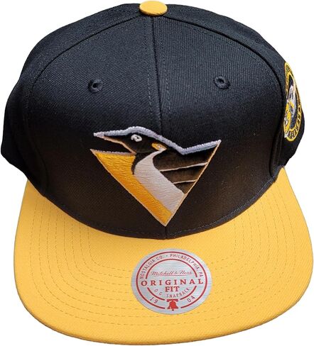 قبعة Mitchell & Ness Pittsburgh Penguins NHL 2 Tone Side Patch Snapback Hat باللون الأسود in Saudi Arabia