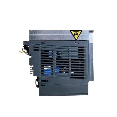 محول التردد ATV303H075N4 في المنتجات الصناعية بحالة جيدة in Saudi Arabia