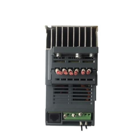 محول التردد ATV303H075N4 في المنتجات الصناعية بحالة جيدة in Saudi Arabia