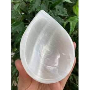 Selenite Drop Bowl, 4.5" White Selenite Drop Dish Bowl, Selenite Teardrop Bowl, Crystal Polished Cleansing Charging Healing Bowl