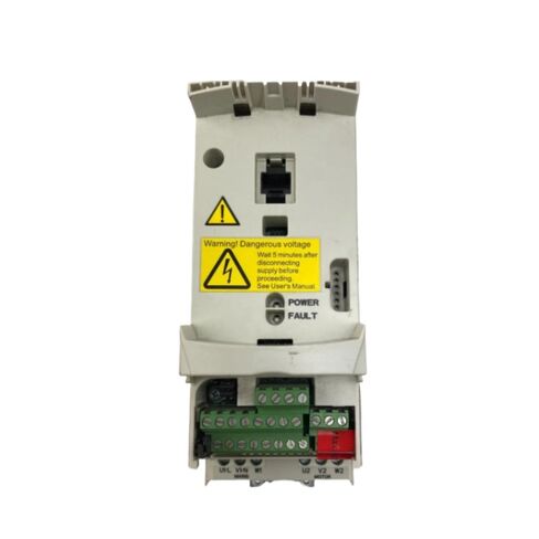 محول التردد ACS310-03E-09A7-4 ACS310-03E-08A0-4 مع ضمان لمدة سنة واحدة in Kuwait