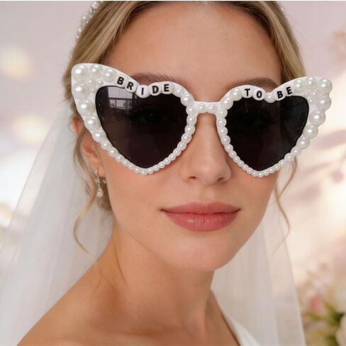 نظارات شمسية للعروس، نظارات شمسية لحفلات العزوبية، زينة الخطوبة، ملحقات دش الزفاف، نظارات شمسية على شكل قلب الحب، هدية للعروس in Kuwait