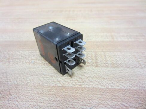 بوتر وبرومفيلد K10P-11D15-24 24VDC مرحل K10P11D1524 (حزمة من 4) in Kuwait