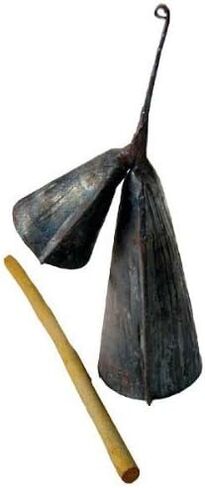 جرس جانكوجي مزدوج مع عصا - جرس بقرة حديدي من غانا - متوسط in Kuwait