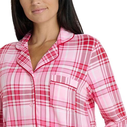 بيجامة نسائية من Laura Ashley مصنوعة من القطيفة مكونة من قطعتين فائقة النعومة وأكمام طويلة وأزرار سفلية ومجموعة ملابس نوم in Kuwait