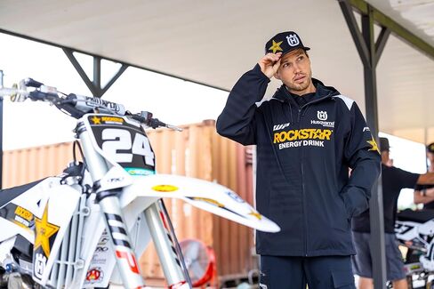 قبعة منحنية للفريق طبق الأصل من Husqvarna Rockstar Motorcycles، أسود، مقاس واحد in Saudi Arabia