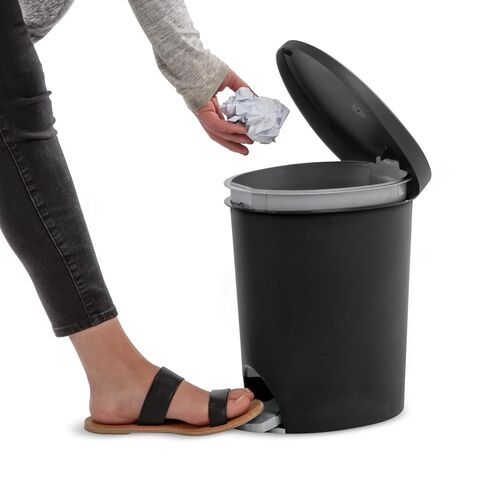 2.6 Gallon Plastic Garbage Bucket Bin with Step Lid, Black in Saudi Arabia