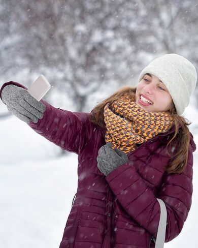 Shihanee Women's Winter Wool Gloves with Touchscreen Wool Plush Fleece Lined Cable Knit Gloves for Cold Weather in Kuwait