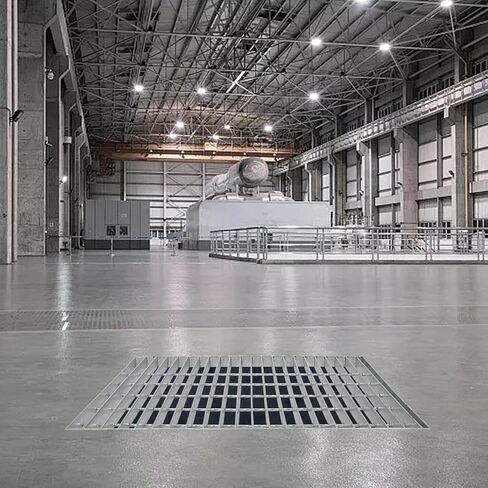 شبكة تصريف من الصلب المجلفن مقاس 24 بوصة × 24 بوصة غطاء تصريف للخدمة الشاقة في الهواء الطلق B125 فئة شبكة الصرف الصحي المعدنية شبكات فولاذية لباحات الممرات والأرضيات الخرسانية in Kuwait