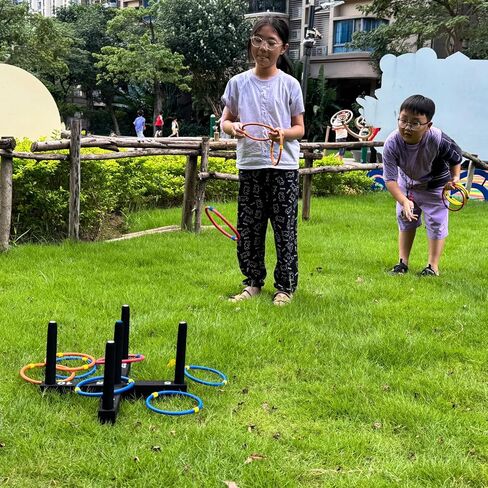 لعبة رينج توس للاستخدام الداخلي والخارجي للعائلة والكبار مع 5 أقطاب وقاعدتين و16 حلقة في 4 ألوان، لعبة إسفنجية ناعمة في الفناء الخلفي لمتعة الرمي in Kuwait