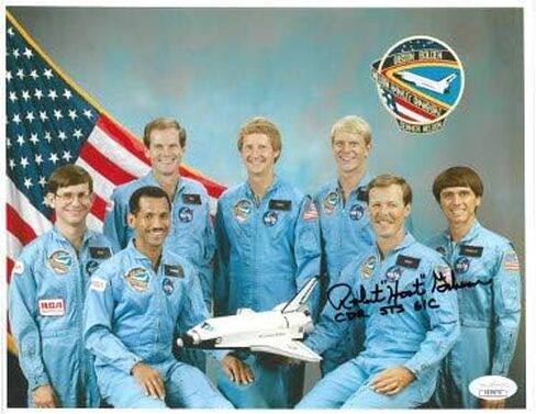 Athlon Sports CTBL-023089 8 × 10 بوصة. صورة روبرت هوت جيبسون لرائد فضاء ناسا CDR STS 61C - JSA Holo رقم DD39270 in Kuwait