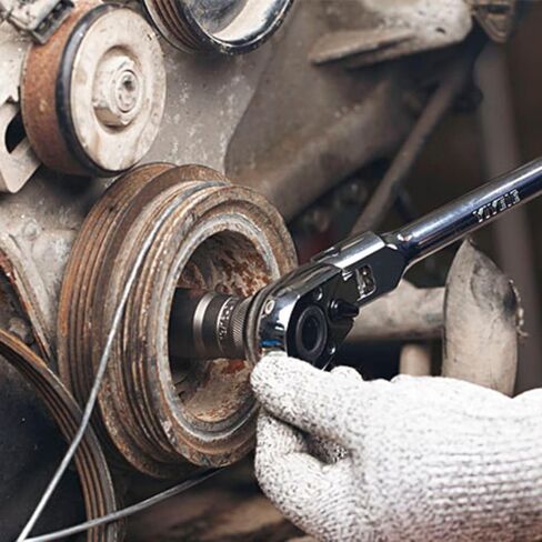 YIYEIE 3/8" سقاطة رأس مرنة للمحرك، سقاطة رأس دوارة 72 سنًا، سريعة الفك، فولاذ CR-V، مفتاح سقاطة مرن مع إسفنج EVA | بطول 10 بوصات in Kuwait