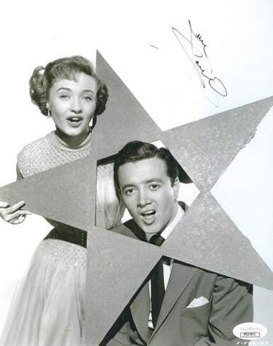 Athlon Sports CTBL-022826 8 x 10 in. Jane Powell Signed Vintage Black & White Photo - JSA Hologram No. DD32821 in Kuwait