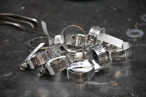 Pro Tie 33004 SAE مقاس 12 نطاق 11/16 بوصة - 1-1/4 بوصة واجب عادي جميع مشبك خرطوم الفولاذ المقاوم للصدأ، 10 عبوات in Kuwait