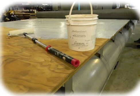 Boat Flooring Glue Gallon (Three Gallons) in Saudi Arabia
