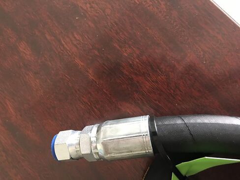 خرطوم هيدروليكي 5/8 بوصة × 36 بوصة SAE 100R16 4000 رطل لكل بوصة مربعة مع 2 أنثى JIC دوارة بخيوط 5/8 بوصة in Kuwait