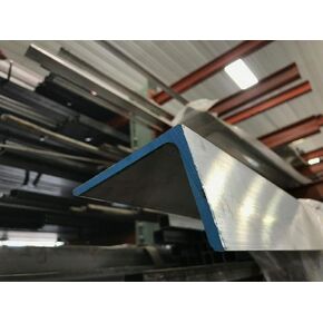 6063 T52 زاوية ألومنيوم 1 بوصة × 3 بوصة × 48 بوصة طويلة وسمك 1/8 بوصة in Kuwait