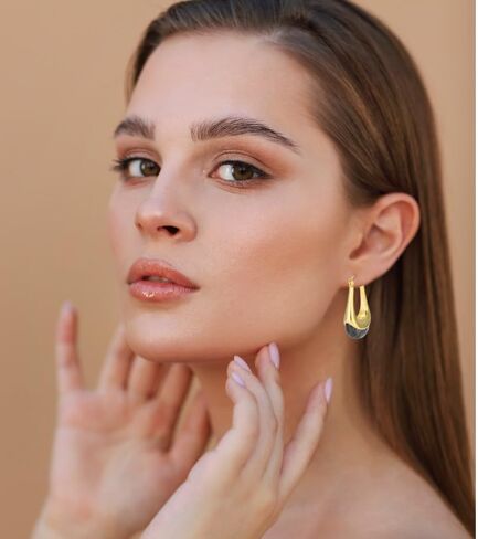 SweYone 14k Gold Plated Amber Resin Hoop Earrings for Women Trendy, Hypoallergenic Chunky Gold Earrings Jewelry Gifts for Sensitive Earlobes, Gifts for Her in Saudi Arabia