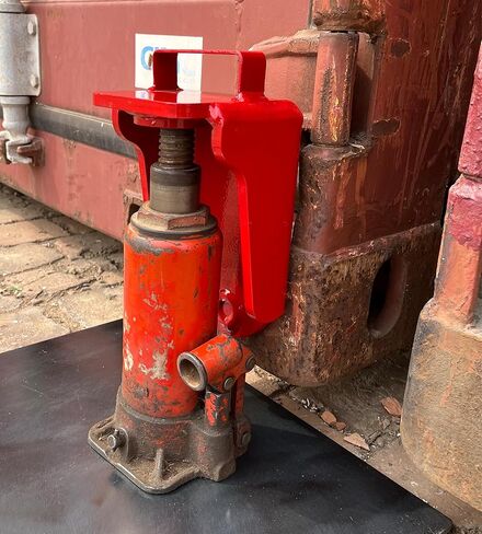 Shipping Container Jack Lug with U-Shaped Handle, Shipping Container Insulation Kit Made of Premium Heavy Duty Alloy Steel. Shipping Container Accessories, Container Jack & Beam Suppor. (1 Pack) in Kuwait