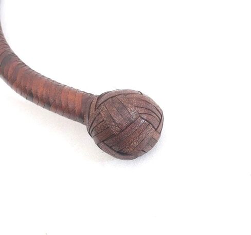 LB'S WHIP مصنوع يدويًا من جلد الكنغر على شكل ثعبان السوط بطول 4 أقدام و12 ضفيرة مع بطن مرن من الجلد بالكامل ومسند بني للفروسية والرياضة الخارجية in Kuwait