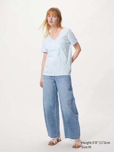 تي شيرت Uniqlo Slub قطن برقبة على شكل حرف V in Saudi Arabia