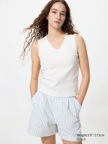 Uniqlo حمالة صدر على شكل حرف V in Kuwait