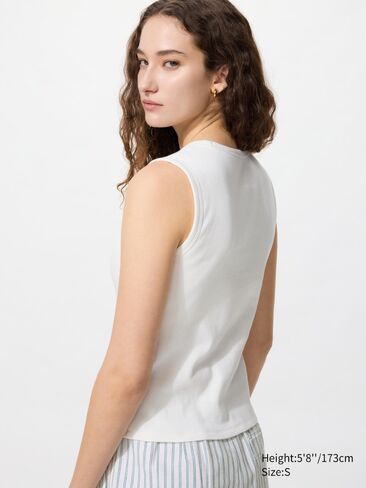 Uniqlo حمالة صدر على شكل حرف V in Kuwait