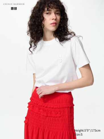 تي شيرت برسومات Uniqlo in Saudi Arabia